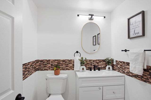 1294 Dover Ln, Tracy, CA 95377