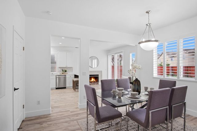 1294 Dover Ln, Tracy, CA 95377