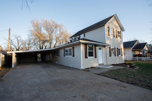 1308 Menor St, Winfield, KS 67156