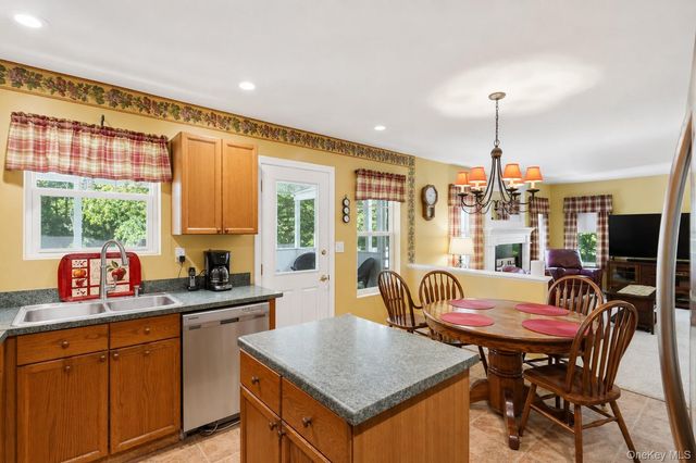 48 Reynolds Road, Poughquag, NY 12570