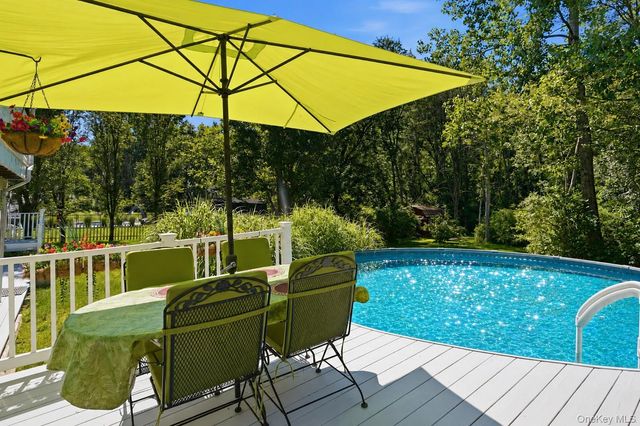 48 Reynolds Road, Poughquag, NY 12570