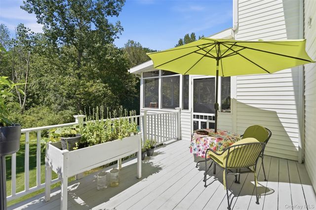 48 Reynolds Road, Poughquag, NY 12570