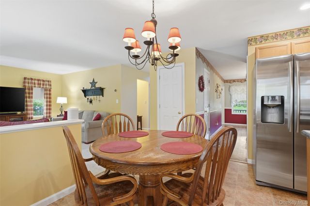 48 Reynolds Road, Poughquag, NY 12570