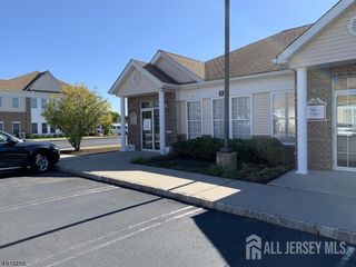 28 Wills Way, Piscataway, NJ 08854