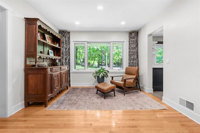 1815 Timberlane Drive, Portage, MI 49024