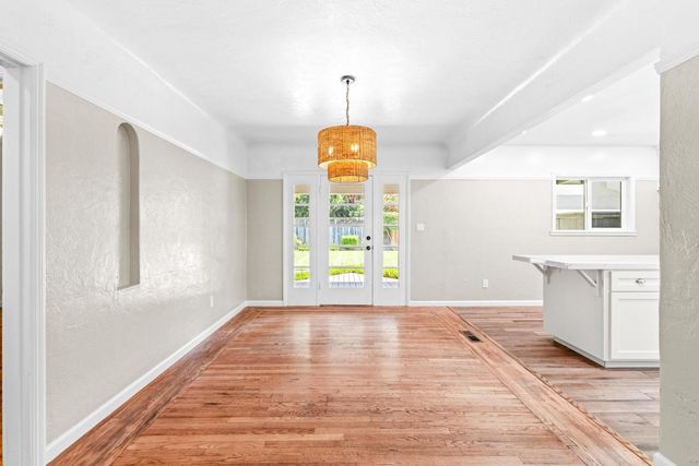 320 N Santa Cruz Ave, Modesto, CA 95354