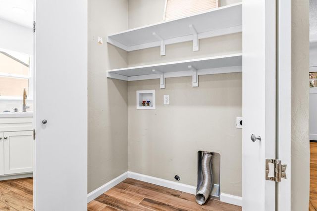 320 N Santa Cruz Ave, Modesto, CA 95354