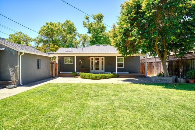 320 N Santa Cruz Ave, Modesto, CA 95354