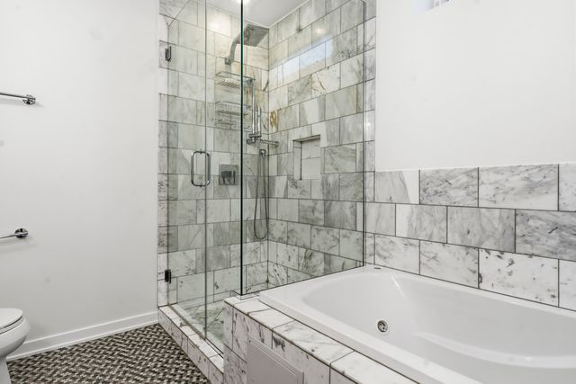 2712 N Artesian Avenue 2, Chicago, IL 60647
