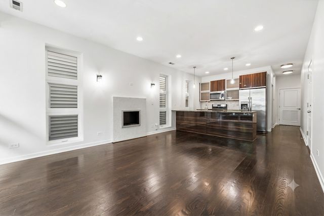 2712 N Artesian Avenue 2, Chicago, IL 60647