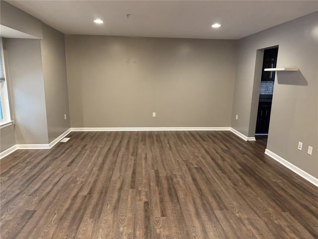 409 FairGate Dr, Pine Twp, PA 15090