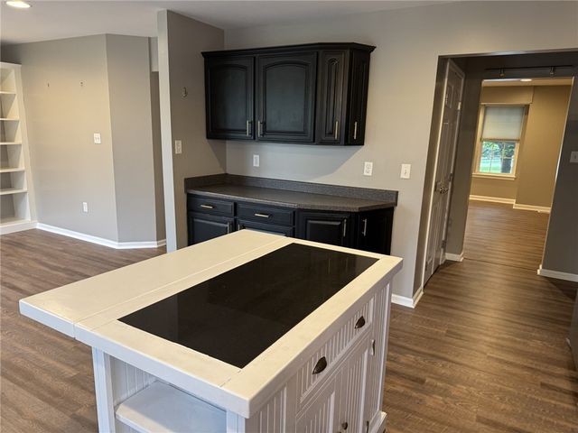 409 FairGate Dr, Pine Twp, PA 15090