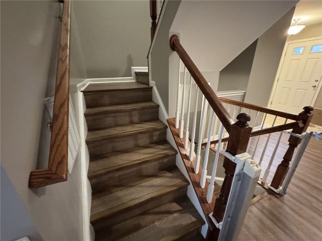 409 FairGate Dr, Pine Twp, PA 15090