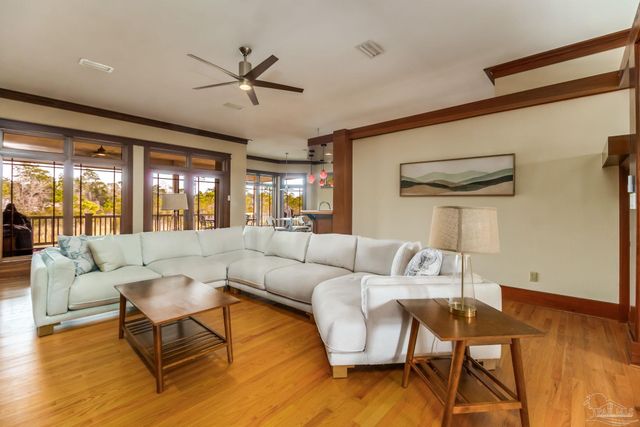 324 Deer Point Dr, Gulf Breeze, FL 32561