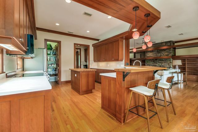 324 Deer Point Dr, Gulf Breeze, FL 32561