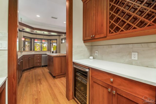 324 Deer Point Dr, Gulf Breeze, FL 32561