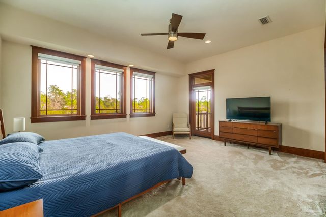 324 Deer Point Dr, Gulf Breeze, FL 32561