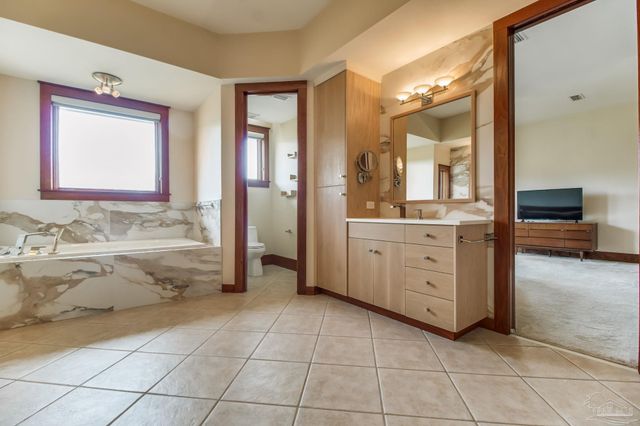 324 Deer Point Dr, Gulf Breeze, FL 32561