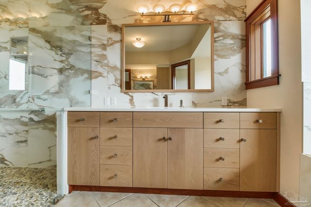 324 Deer Point Dr, Gulf Breeze, FL 32561