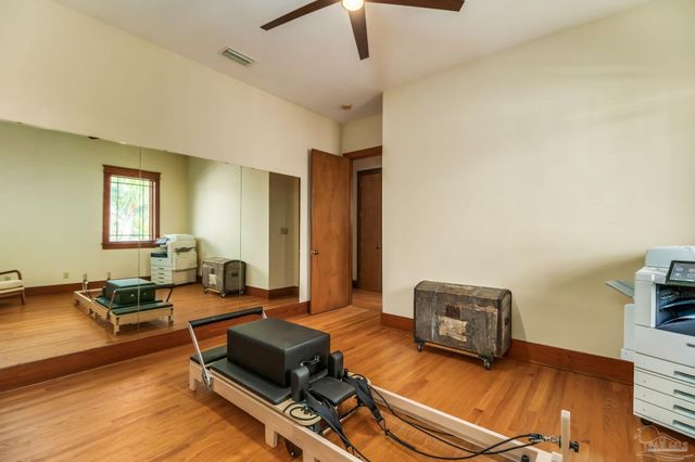 324 Deer Point Dr, Gulf Breeze, FL 32561