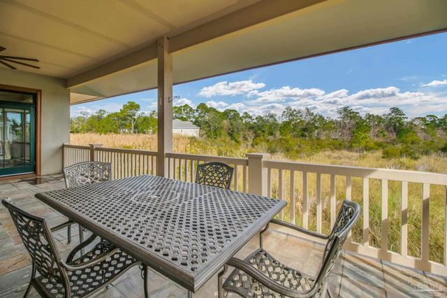 324 Deer Point Dr, Gulf Breeze, FL 32561