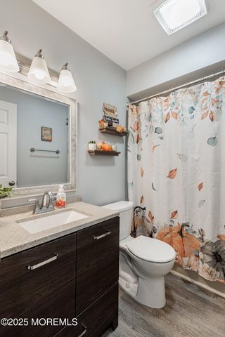 46 Spruce Street, Beachwood, NJ 08722