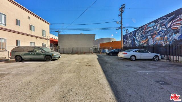 1250 S Lake Street, Los Angeles, CA 90006