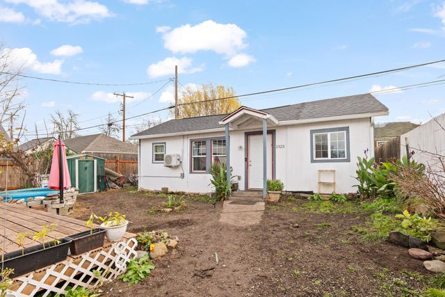 1321 SE Mill Street, Roseburg, OR 97470