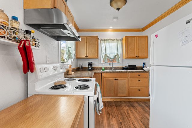 1321 SE Mill Street, Roseburg, OR 97470