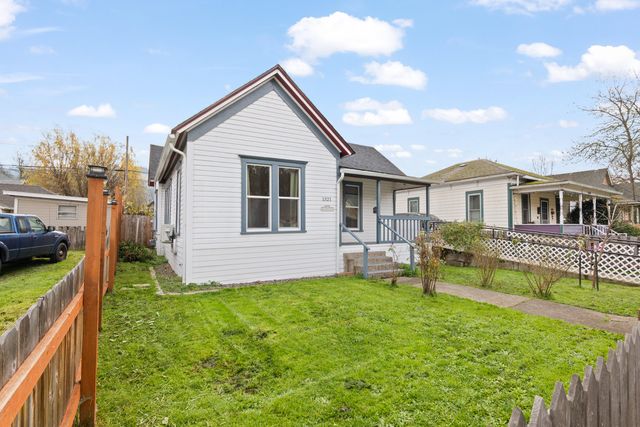 1321 SE Mill Street, Roseburg, OR 97470