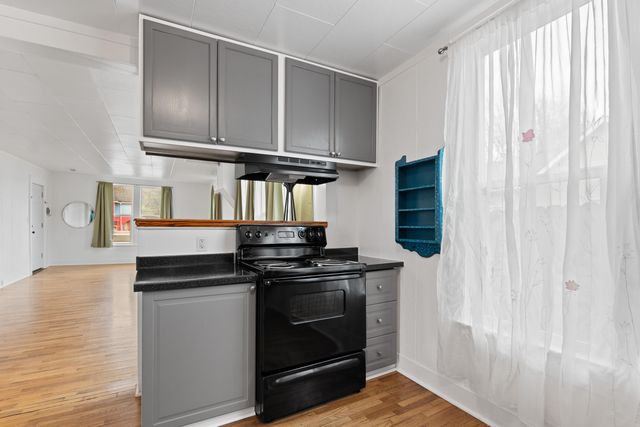 1321 SE Mill Street, Roseburg, OR 97470