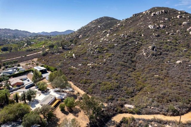10390 Tapas Place, Escondido, CA 92026