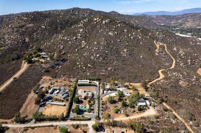10390 Tapas Place, Escondido, CA 92026