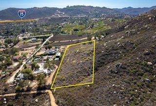 10390 Tapas Place, Escondido, CA 92026