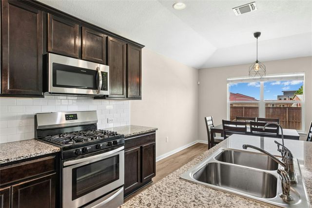1010 Pembroke CT, Hutto, TX 78634