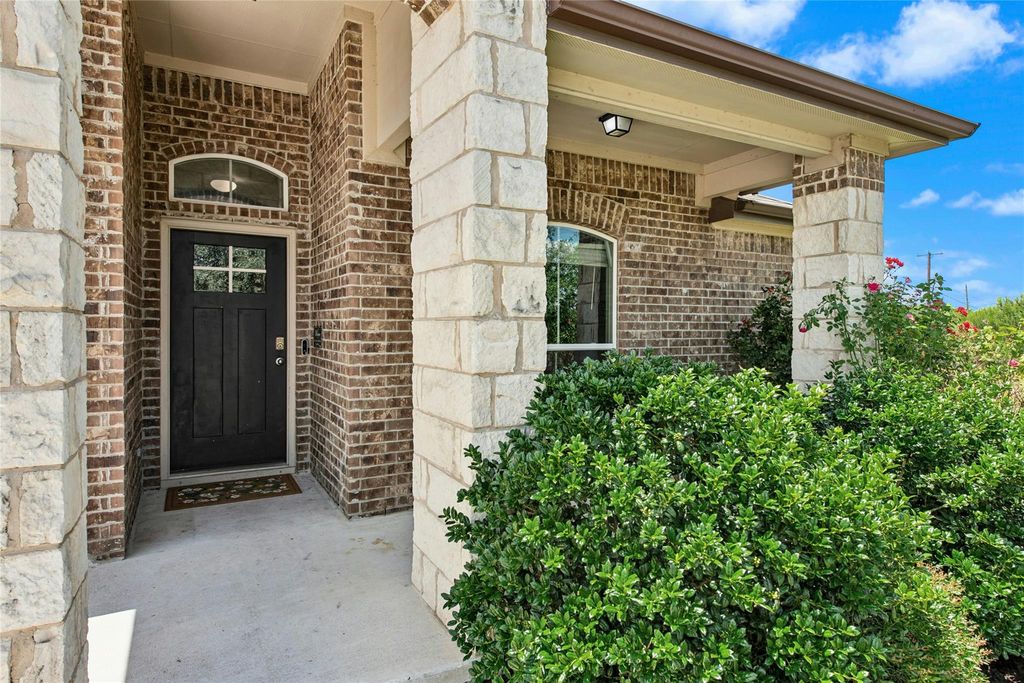 1010 Pembroke CT, Hutto, TX 78634