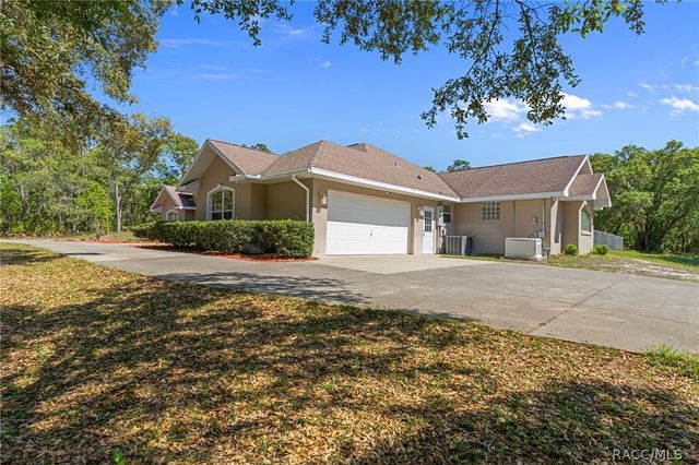 2220 N Sheriff Drive, Beverly Hills, FL 34465