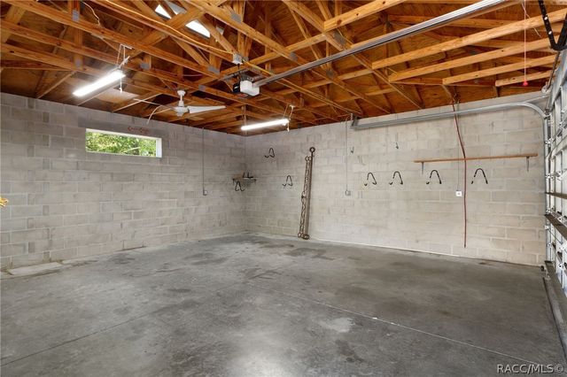 2220 N Sheriff Drive, Beverly Hills, FL 34465