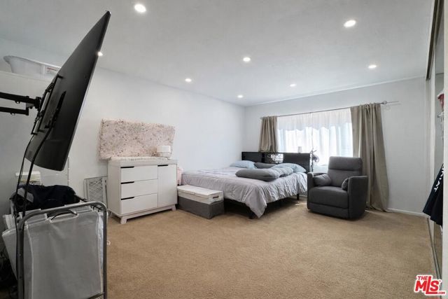 11493 Lev Avenue, Los Angeles, CA 91345