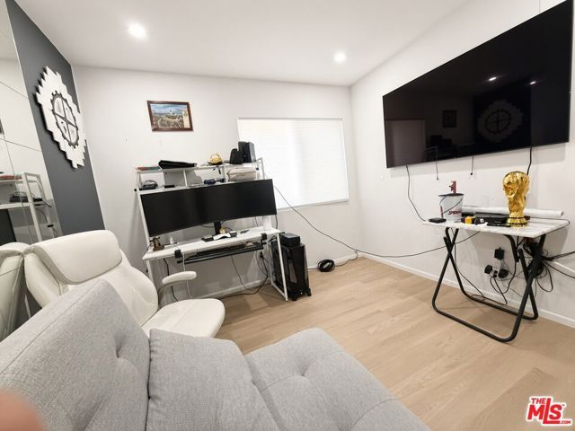 11493 Lev Avenue, Los Angeles, CA 91345