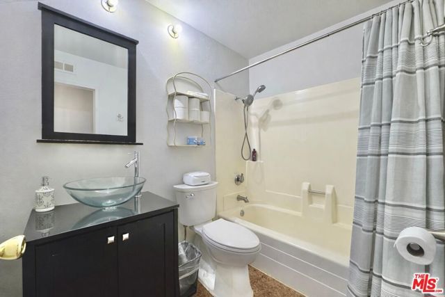 11493 Lev Avenue, Los Angeles, CA 91345