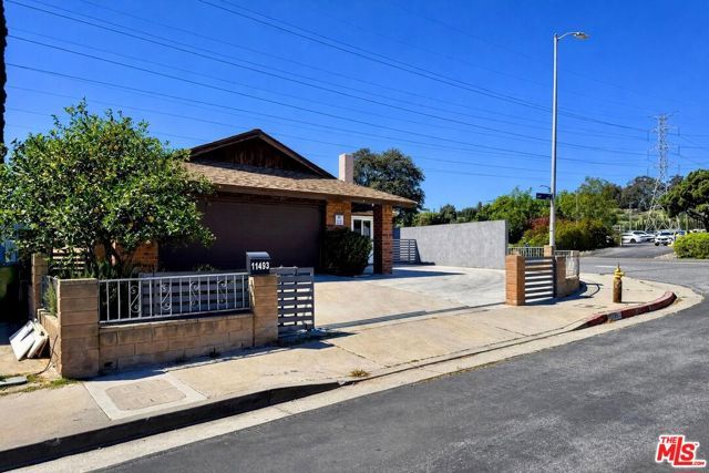 11493 Lev Avenue, Los Angeles, CA 91345