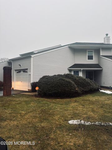 1 Upperbrook Court, Parlin, NJ 08859