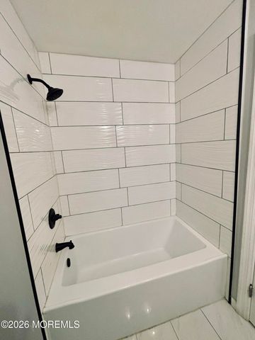 1 Upperbrook Court, Parlin, NJ 08859