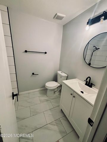 1 Upperbrook Court, Parlin, NJ 08859