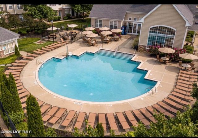 1 Upperbrook Court, Parlin, NJ 08859