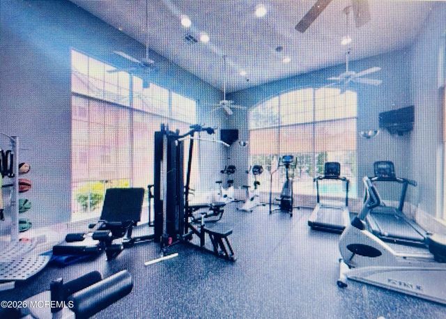 1 Upperbrook Court, Parlin, NJ 08859