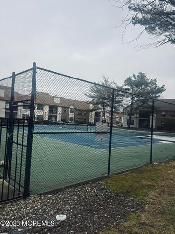 1 Upperbrook Court, Parlin, NJ 08859