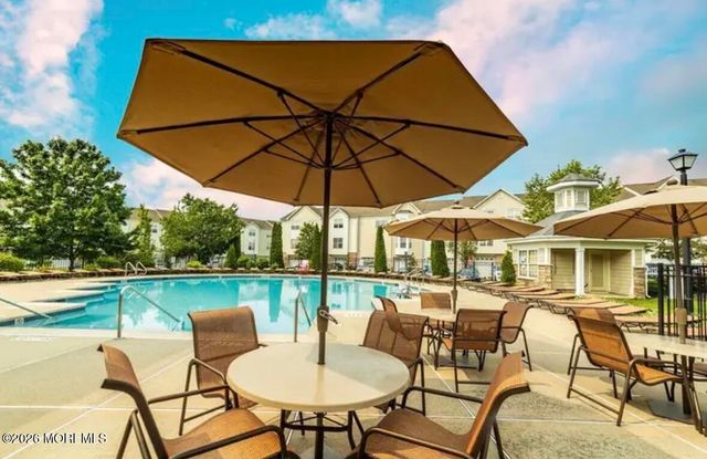 1 Upperbrook Court, Parlin, NJ 08859