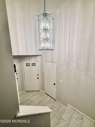 1 Upperbrook Court, Parlin, NJ 08859